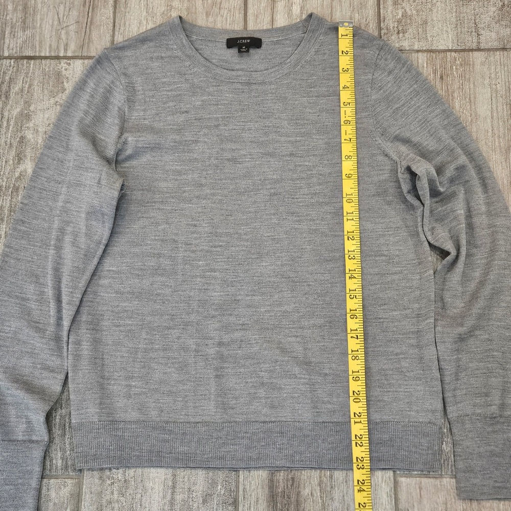 J.Crew Sweater Women M Gray 100% Merino Wool Minimalist Office Preppy Luxury - Picture 3 of 7